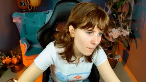 Snapshot of lolaasmus chatting on October 2025 05:41:01 AM I consider myself the god Loki but life just calls me LOL online show from October 2025 05:41:01 AM