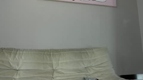 Snapshot of loladom chatting on April 2026 07:22:01 AM Frt Pr1ncess online show from April 2026 07:22:01 AM
