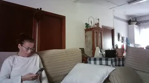 LOLA HUESO y ERIC online show from February 2025 09:36:02 AM