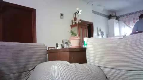 LOLA HUESO y ERIC online show from October 2025 08:25:01 AM