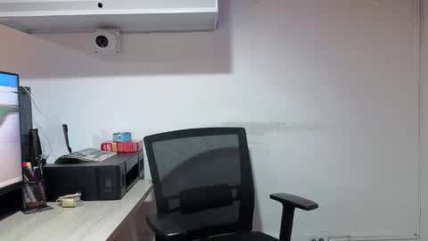 lolalola_12 online show from January 2026 11:39:02 PM