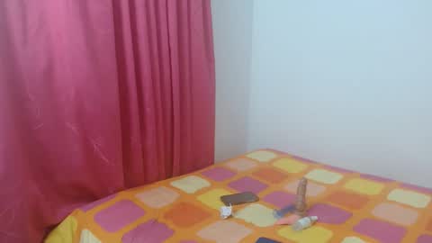 lolascarlettt online show from September 2025 12:23:02 AM