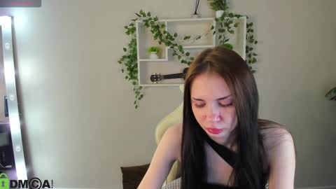 Snapshot of lolatwizz chatting on November 2025 09:19:01 AM Lola online show from November 2025 09:19:01 AM