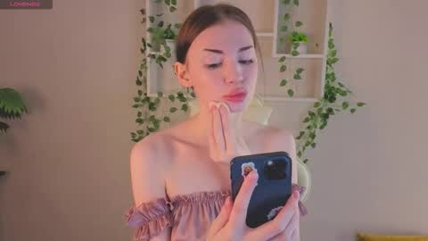 Snapshot of lolatwizz chatting on December 2025 09:25:01 AM Lola online show from December 2025 09:25:01 AM