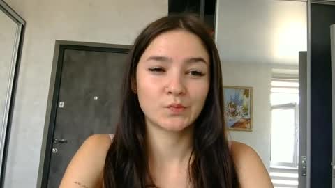 lole_di online show from July 2026 12:00:02 PM