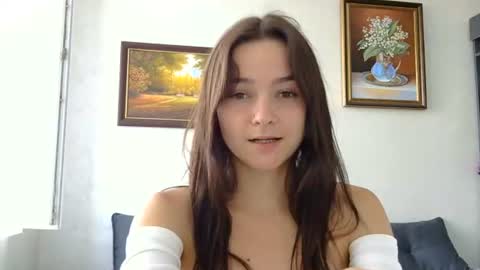 lole_di online show from August 2026 03:14:01 PM
