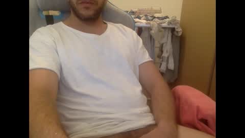 Snapshot of lolgivali chatting on December 2024 11:27:01 AM lolgivali online show from December 2024 11:27:01 AM