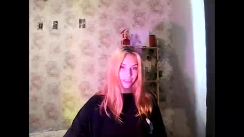 LollaLaKiss online show from September 2025 12:34:01 AM