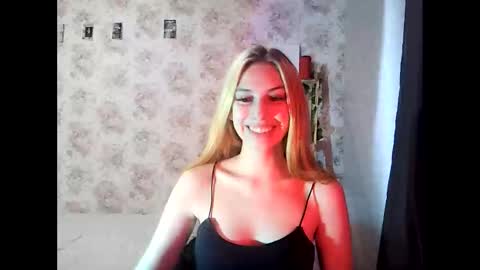 LollaLaKiss online show from October 2025 01:44:01 AM