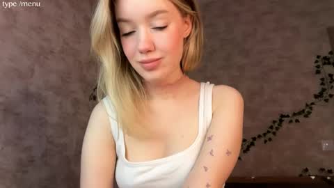 Mia online show from May 2026 07:28:02 AM
