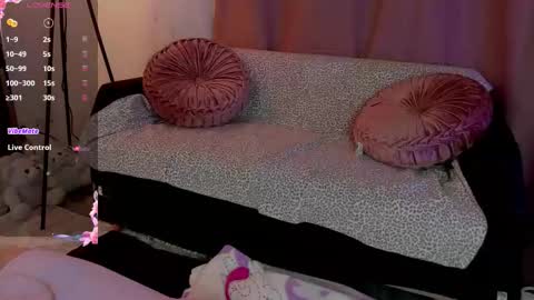 Lolly  online show from October 2025 01:59:01 AM