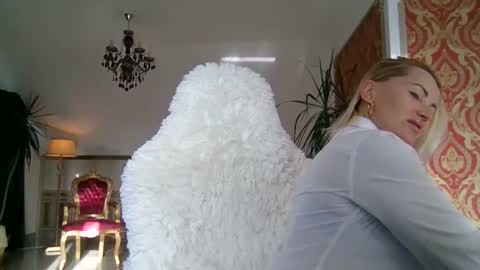 Snapshot of lollyta2023 chatting on December 2024 08:41:01 AM Roxy online show from December 2024 08:41:01 AM