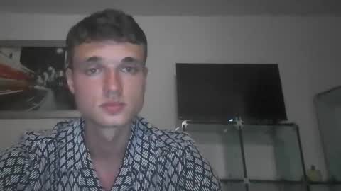 london_tomy online show from November 2025 05:07:02 AM