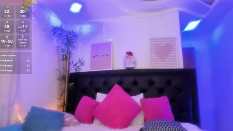 Jennifer  online show from December 2024 08:36:02 PM