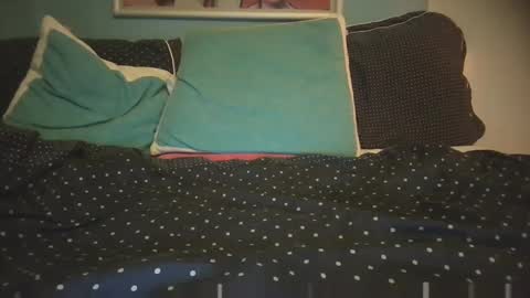 Snapshot of longwet1 chatting on February 2025 10:14:02 PM longwet1 online show from February 2025 10:14:02 PM