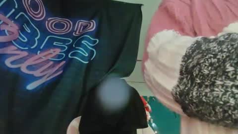 Londoncashmere69  online show from December 2024 03:04:01 AM