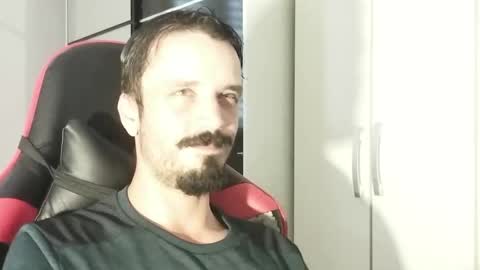 Snapshot of lookaz4010 chatting on February 2025 01:30:01 PM Lucas online show from February 2025 01:30:01 PM