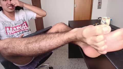 looki 16 online show from November 2025 02:06:01 PM