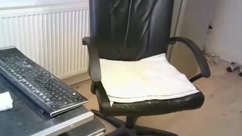 Snapshot of lookingforx666 chatting on October 2025 06:58:02 AM Lookingforx666 online show from October 2025 06:58:02 AM