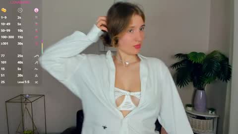 Snapshot of loookat_me chatting on May 2026 08:46:01 PM Jina online show from May 2026 08:46:01 PM