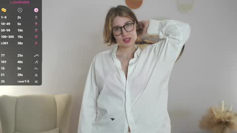 Snapshot of loookat_me chatting on May 2026 08:27:01 PM Jina online show from May 2026 08:27:01 PM