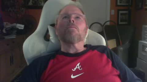 loosegravl online show from August 2026 06:50:01 PM