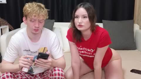 Jean and Isa right couple Mark and Eva left couple online show from October 2025 11:32:02 AM