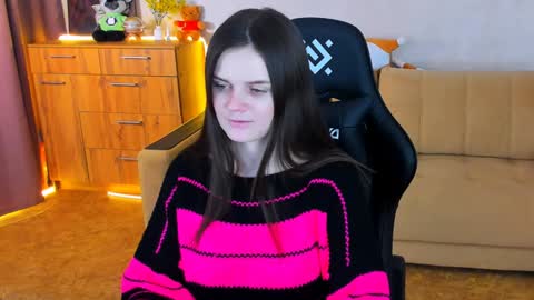 Lora Cain online show from December 2024 03:44:01 PM