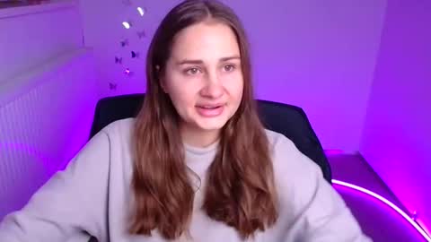 Lora online show from October 2025 06:11:01 AM