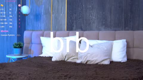 Snapshot of loraineluff chatting on January 2025 05:07:02 PM Loraine online show from January 2025 05:07:02 PM