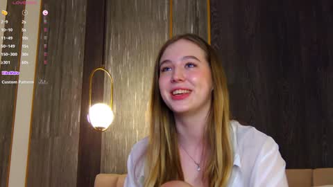 Snapshot of loraineluff chatting on January 2025 11:35:02 PM Loraine online show from January 2025 11:35:02 PM