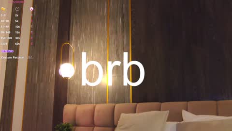 Snapshot of loraineluff chatting on February 2025 09:07:02 PM Loraine online show from February 2025 09:07:02 PM