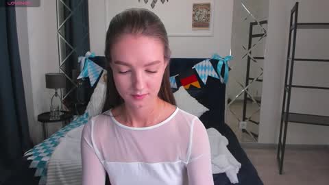 Snapshot of lorasunny chatting on September 2025 01:33:01 AM Ur sensual Lora online show from September 2025 01:33:01 AM