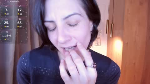 Loren online show from December 2024 01:59:02 PM