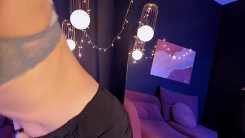 Loren online show from January 2025 01:58:01 PM