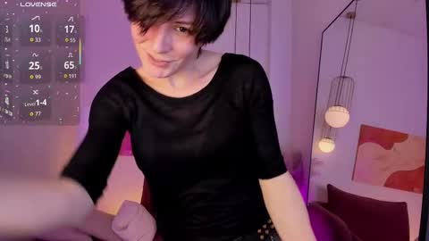 Loren online show from November 2025 02:05:01 PM