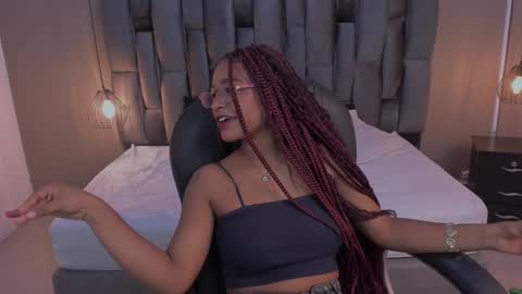 Snapshot of lorena_vieira_ chatting on March 2025 08:07:02 PM Lorena Vieira online show from March 2025 08:07:02 PM