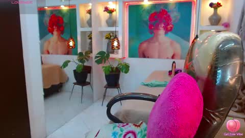 Snapshot of lorenapinto_ chatting on November 2025 04:45:02 AM lore online show from November 2025 04:45:02 AM