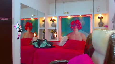 Snapshot of lorenapinto_ chatting on November 2025 11:47:01 PM lore online show from November 2025 11:47:01 PM