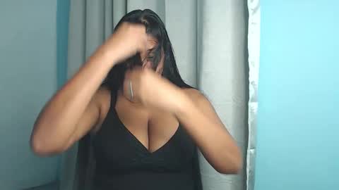 Snapshot of loretta_ chatting on November 2025 12:32:01 AM Loretta Gmez online show from November 2025 12:32:01 AM