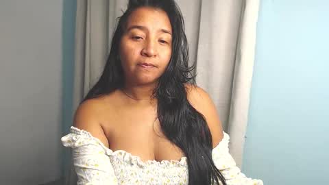 Snapshot of loretta_ chatting on November 2025 10:37:01 PM Loretta Gmez online show from November 2025 10:37:01 PM