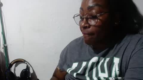 Snapshot of loretybighot chatting on February 2025 08:32:01 PM loretybighot online show from February 2025 08:32:01 PM