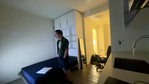 lostpuppyboy online show from October 2025 03:18:02 AM