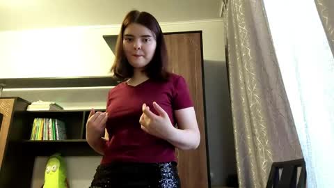 Snapshot of loudeguise chatting on May 2026 08:08:02 AM Esma online show from May 2026 08:08:02 AM