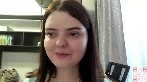 Snapshot of loudeguise chatting on May 2026 09:06:01 AM Esma online show from May 2026 09:06:01 AM