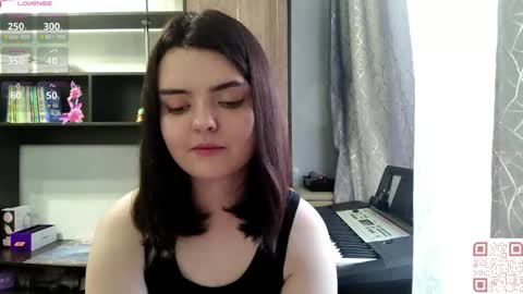 Snapshot of loudeguise chatting on June 2026 10:08:01 AM Esma online show from June 2026 10:08:01 AM
