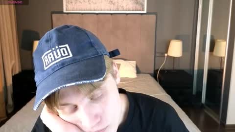 louie_evans online show from November 2025 09:03:01 PM