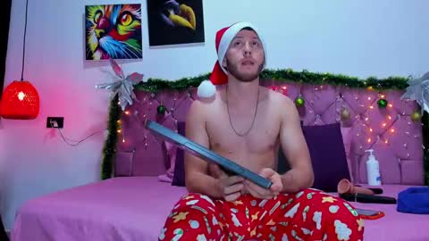 Snapshot of louis_bcasta1 chatting on December 2024 11:00:01 AM OF louis bcasta1 online show from December 2024 11:00:01 AM
