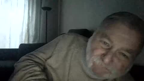 louis_chokdee online show from December 2024 03:00:02 PM