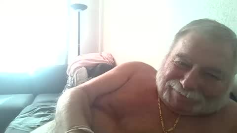 louis_chokdee online show from September 2025 03:23:01 PM